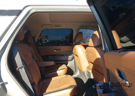 2023 Nissan Pathfinder Platinum 4Wd z USA, uszkodzony, nr VIN 5N1DR3DK0PC254901